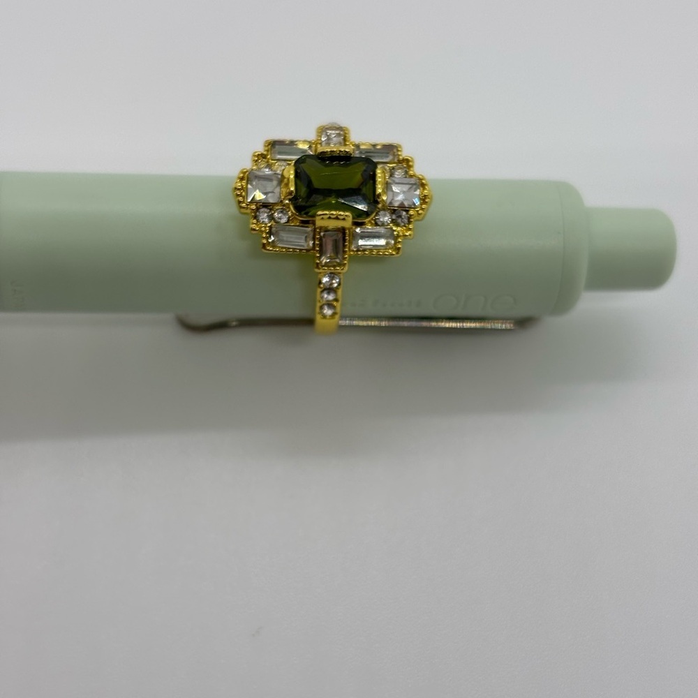 NWT Vintage costume jewelry statement ring - regency, avante garde -size 7 - Picture 6 of 8